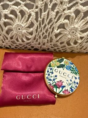 Gucci Floral Compact Mirror with Pink Satin Pouch